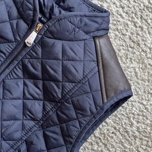 Hollyland puffy vest